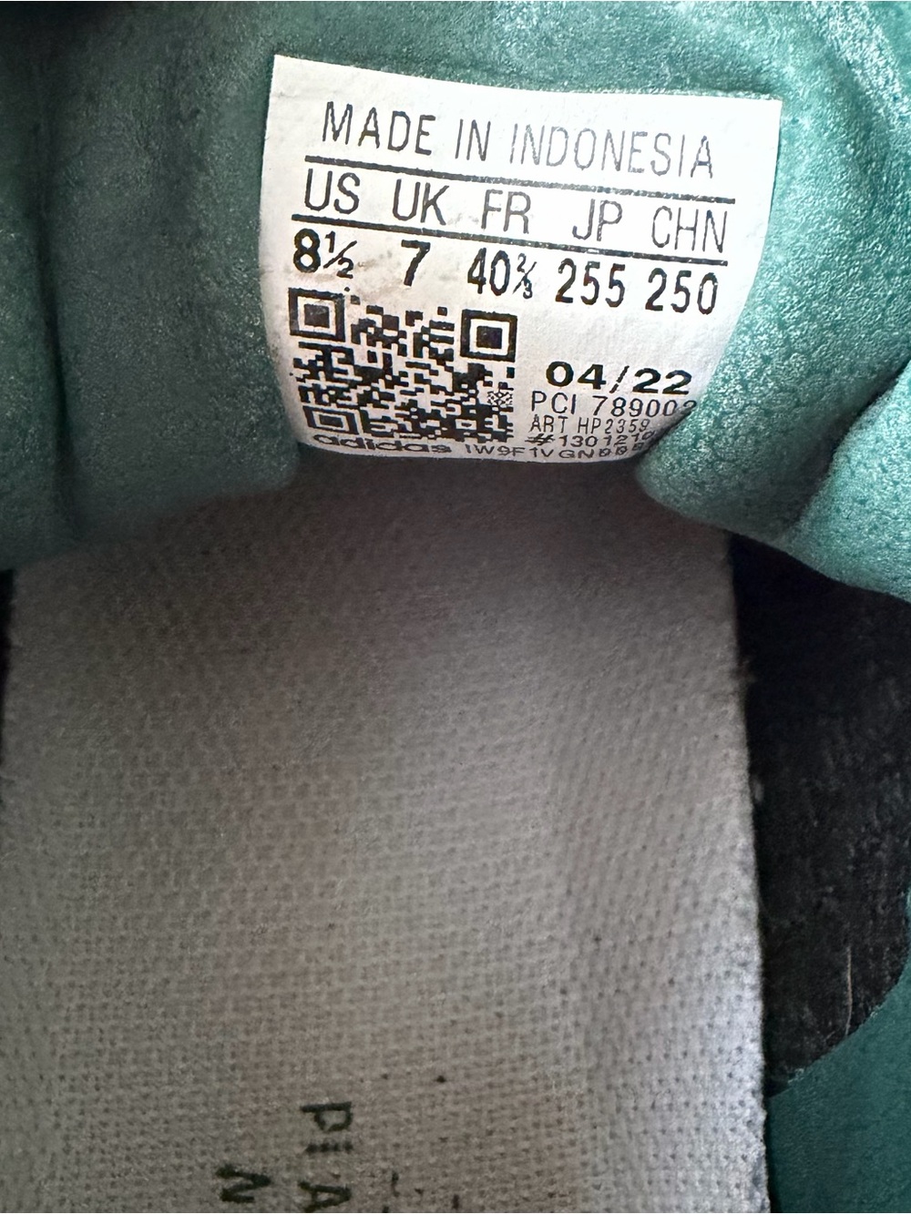 Adidas Green and White Superstar Sneakers - Picture 7 of 7